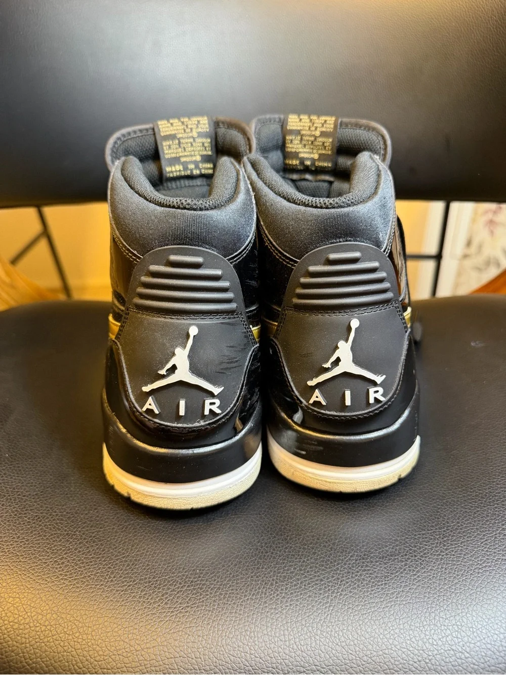 Nike Air Jordan Legacy 312 Black Gold White Leather Men's Size 9.5 AV3922 007
